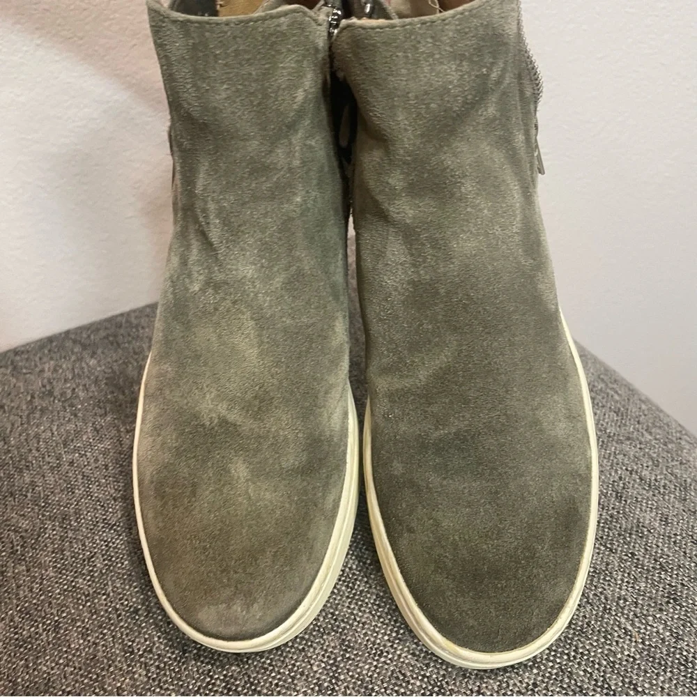 Sofft Britton Leather Olive Suede Zipper Ankle Boots / Shoes. Aqua Sofft
